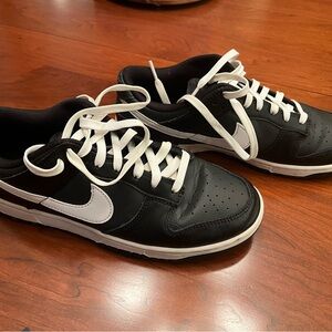 Nike Black and White Mens Dunks worn a few times size 9